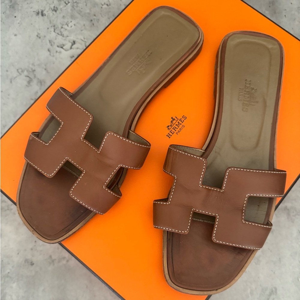 Authentic HERMES Oran Sandals